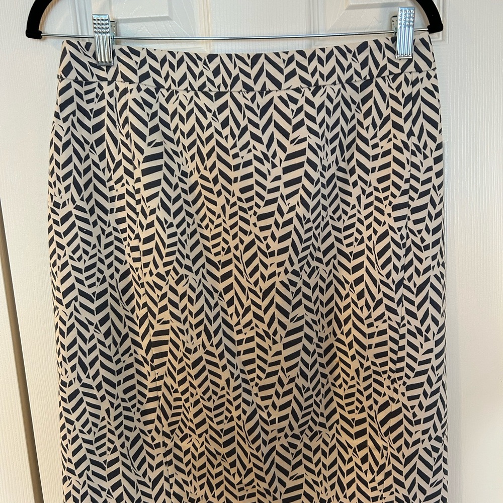Loft pencil skirt